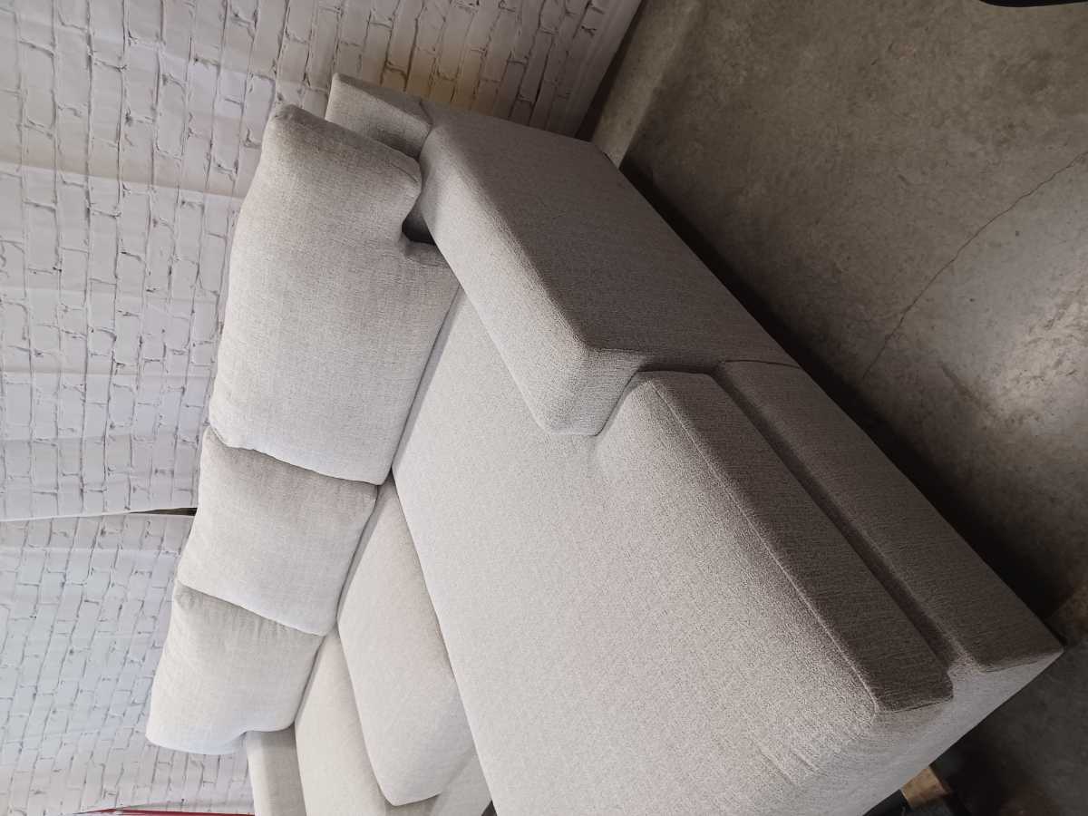 Larce-Exclusive 2 Piece Sectional with Chaise - Stone/Right Facing - Gallery Image 4